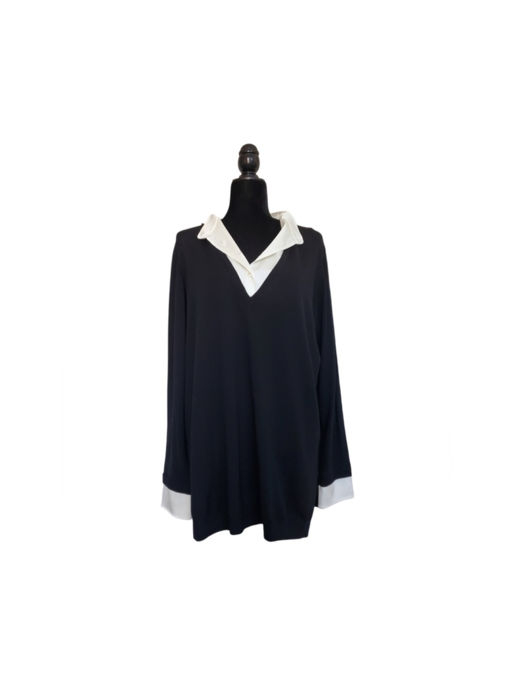 St. John Black Tunic Top with White Collar and Cuffs - Picture 9 of 9